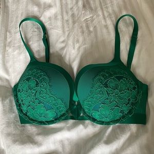 Victoria’s Secret Very Sexy Push-up 32DD